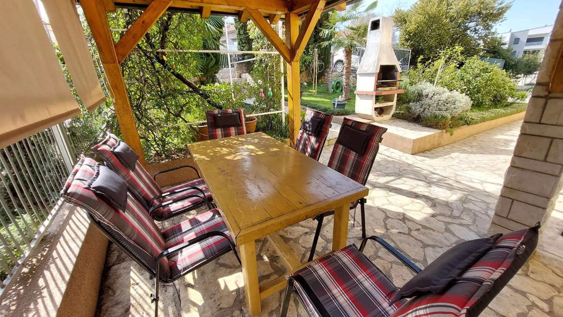 Apartments With A Parking Space Nska, Krk - 22892 Malinska Chorvatsko