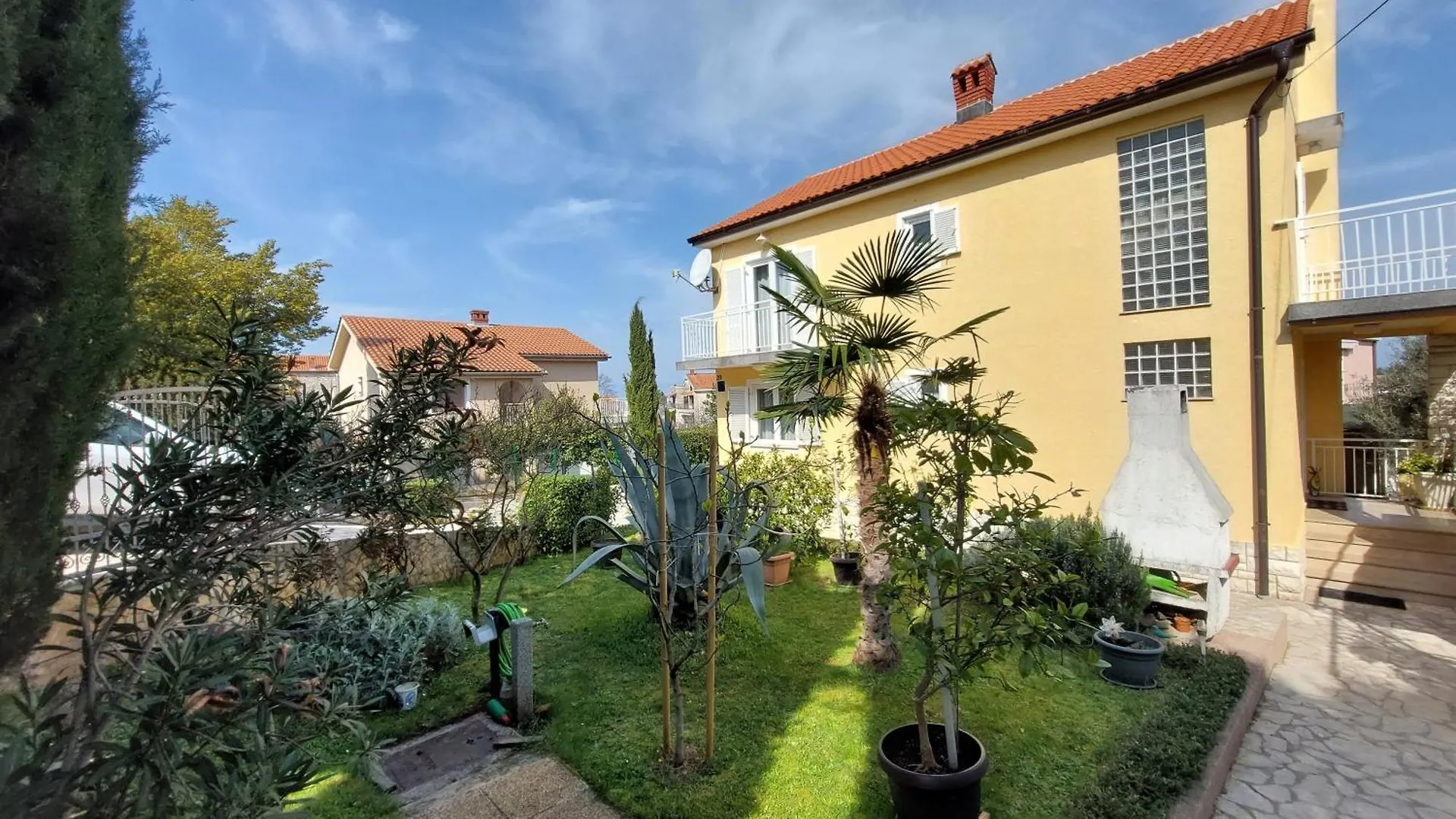 Apartments With A Parking Space Nska, Krk - 22892 Malinska