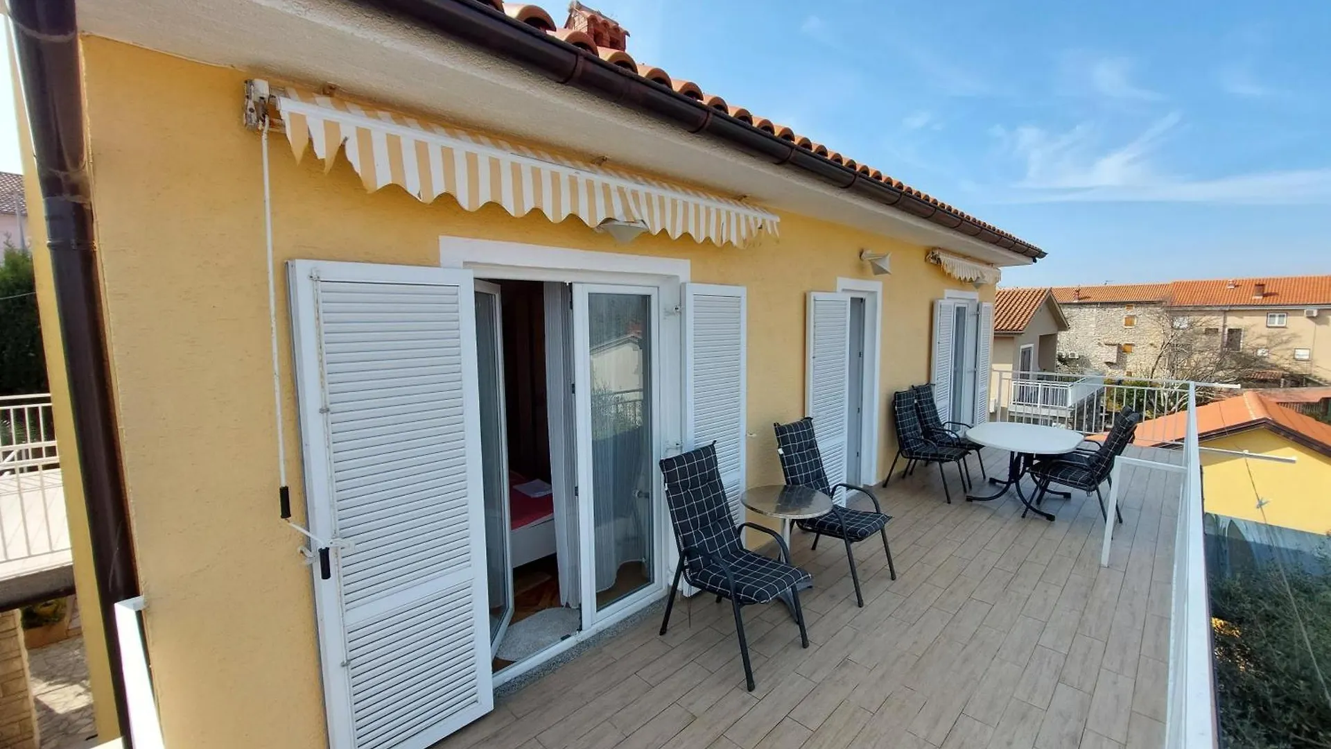 Apartments With A Parking Space Nska, Krk - 22892 Malinska