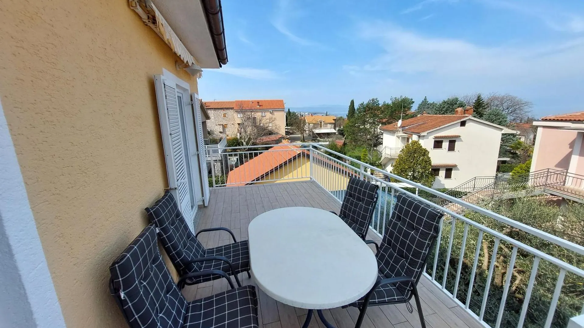 Apartments With A Parking Space Nska, Krk - 22892 Malinska